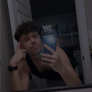 Meet your Posher, Joshua